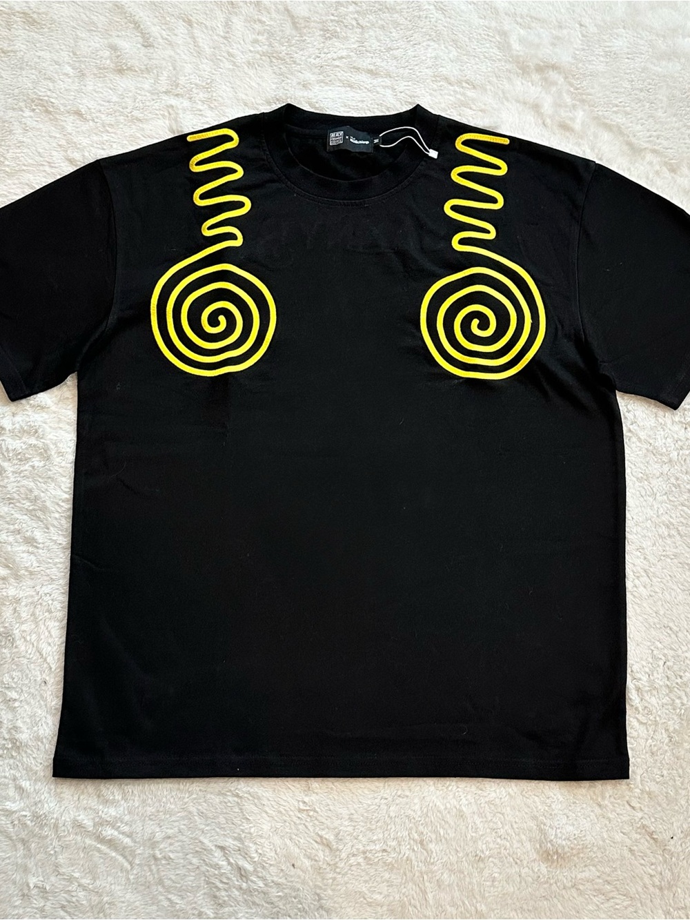 Sammy B NYFW T Shirt Medium M Black Yellow Spiral Embroidered Mailchimp NWOT